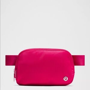 Lululemon Everywhere Belt Bag